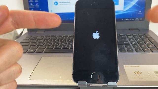 Как исправить зависание iPhone на логотипе Apple с помощью iToolab FixGo смотреть онлайн