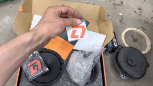 Замена штатной акустики/динамиков в передних дверях Ниссан Кашкай на динамики DL Audio Raven 165