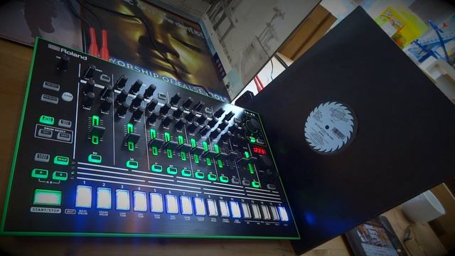 Roland TR8 Review Demo смотреть онлайн