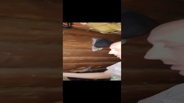 УЖИН В ТАËЖНОЙ ИЗБУШКЕ... смотреть онлайн