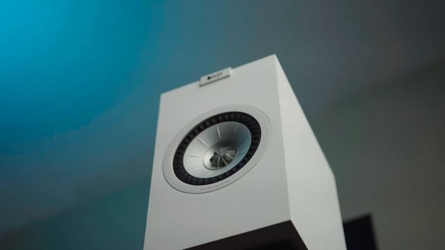 KEF Q150 vs Q100 | Better than the Q100?... Yes. смотреть онлайн