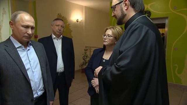 Президент посетил детский хоспис в Петербурге смотреть онлайн