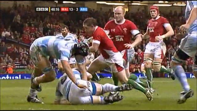 George Clancy poor knowledge of Rugby Union Laws allows Wales 3 dubious tries vs Argentina 2009 смотреть онлайн