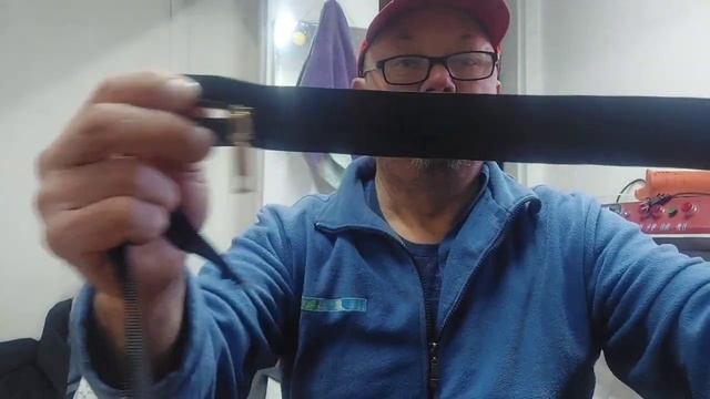 Алпамыс. Ремонт обуви. сумка менять замок.глухих ржя смотреть онлайн