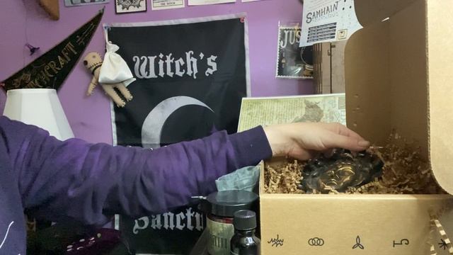 Unboxing of October’s Witches Moon смотреть онлайн