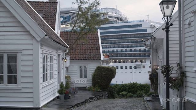 When the Giant Cruise Ships Came to Town | The New Yorker Documentary смотреть онлайн