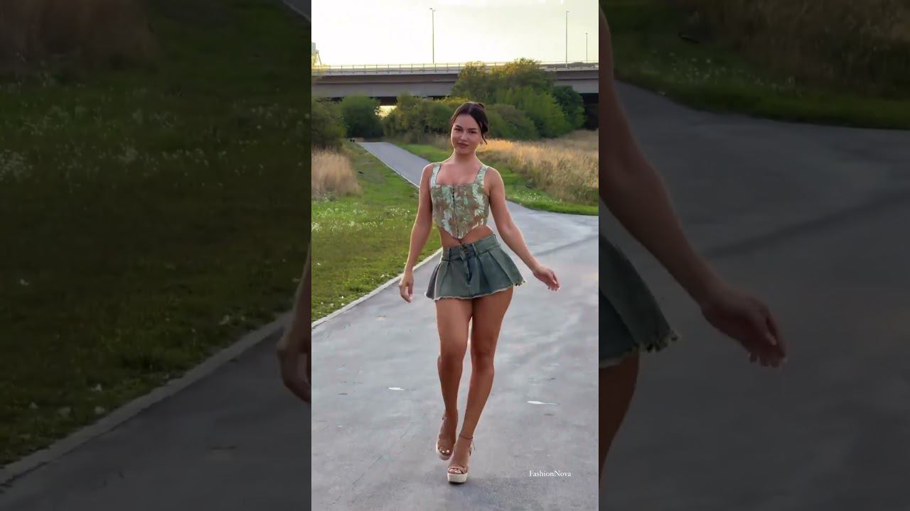 little skirt captivated смотреть онлайн