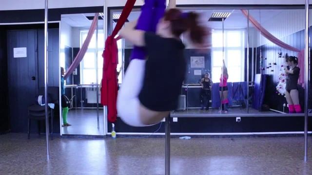 pole dance средний уровень с Румянцевой Анной Днепропетровск смотреть онлайн