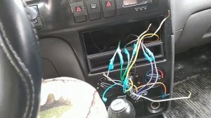 Магнитола работает а звука нет