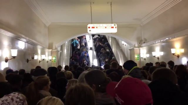 А не закрыть ли красную ветку на субботу? смотреть онлайн