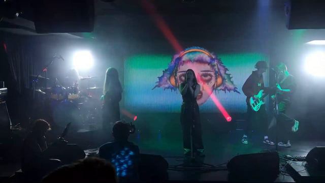 fem.love - Фотографирую закат (cover by audio trip) смотреть онлайн