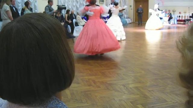 ВАЛЬС-БОСТОН на офицерском балу в Звездном городке смотреть онлайн