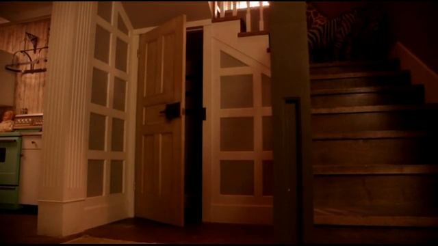 Эмма рассказывает Миле о видении с Нилом  5x14