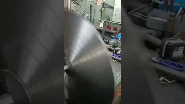 Проверка дисковой пилы диаметром на 1000 на торцевое биение Линии Цдс # кара# лаймет# Молома смотреть онлайн