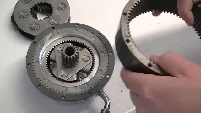 WARN WINCH REPAIR | Rebuilding Warn 9.5XP Winch смотреть онлайн