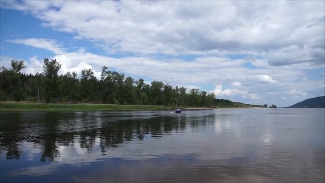 По зеркальной глади воды. Путешествие по Волге на лодке. Лето-21 г. Автор ролика Меркулова Наталья смотреть онлайн