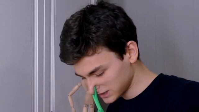 Готовим ПИЦЦУ в микроволновке | БРАЙН МАПС смотреть онлайн