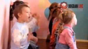 Разучиваем детскую потешку «Далеко, далеко, на лугу пасутся ко...»