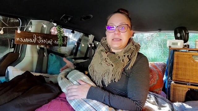 STAYING WARM CAR CAMPING IN SUBFREEZING TEMPS - TIPS, TRICKS, & HACKS FOR WINTER VANLIFE смотреть онлайн