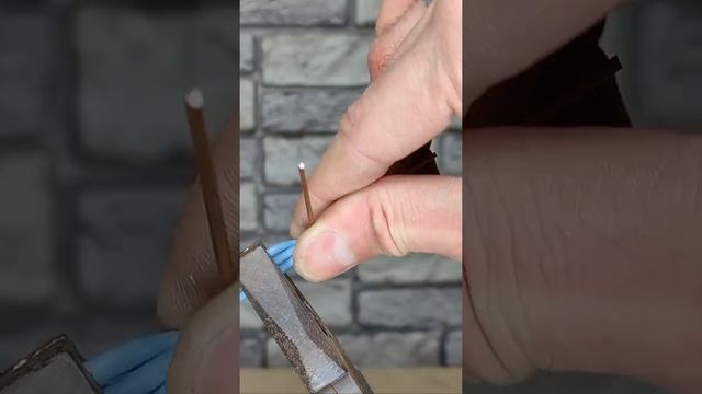 Секрет опытных электриков! Как легко и надежно скрутить три провода между собой? #shorts смотреть онлайн