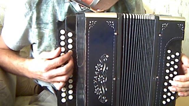 Уроки игры на гармони. №8 - аккорды из четырех кнопок смотреть онлайн