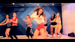 Танцы. Девчонки-зажигалочки