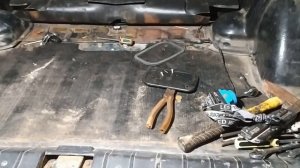 Своими руками. Замена  датчика уровня топлива (поплавок) на Ниве.   (Руки бы им всем  поотрывать!)