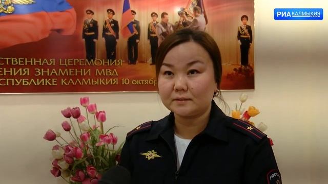 Сотрудниками полиции выявлен факт хищения денежных средств начальником отделения почтовой связи смотреть онлайн