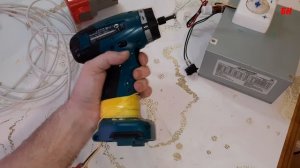 подключить шуруповерт к 12В и оставить работать от АКБ