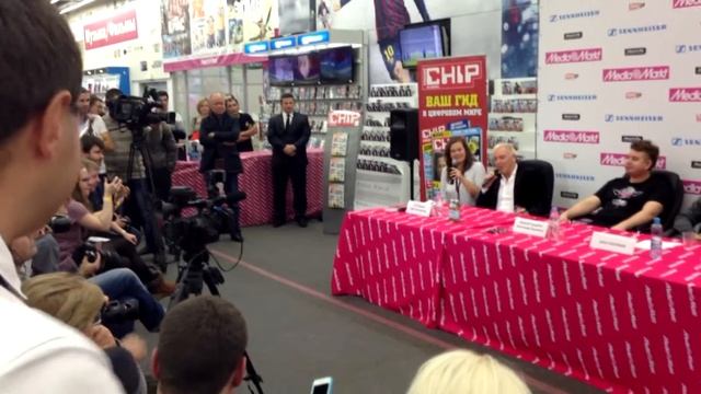 Пресс-конференция Scooter в Media Markt (ТЦ Капитолий, Москва, 26.09.2013) [отрывок] часть 2 смотреть онлайн