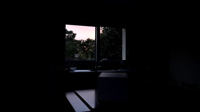 Lightbox LED High Frequency (6x12W 5500K CRI94) VS Halogen SpotLights GU10 (3x50W) смотреть онлайн