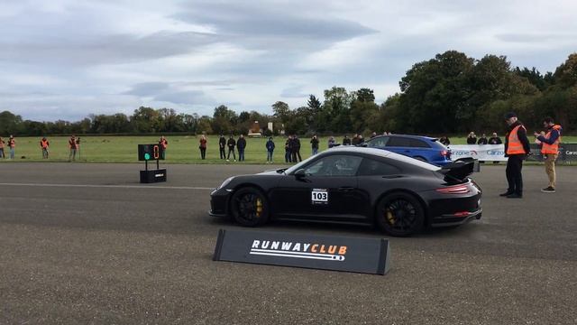 Runwayclub Challenge 1000 - Porsche 911 GT3 vs Audi RS6 смотреть онлайн