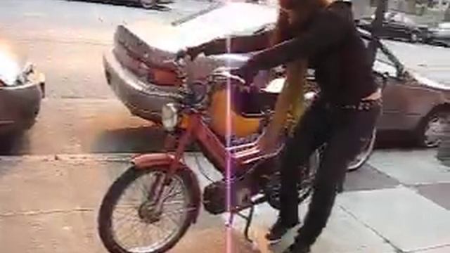 Girl on Puch смотреть онлайн