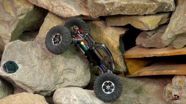 RC ADVENTURES - LAST TED'S GARAGE FiLM - At TEDS GARAGE! Club Fun & 4X4 Rock Crawling смотреть онлайн