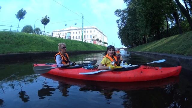 Перекус в Лебяжьей канавке Питеркаяк смотреть онлайн