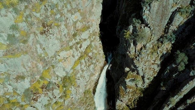 Второй водопад п.Фабричный (Каргалы) смотреть онлайн