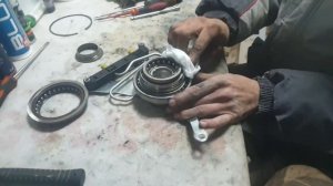 HONDA VEZEL 2014 год  пробег 115000 км обслуживание выжимного подшипника, конец был близок ☺