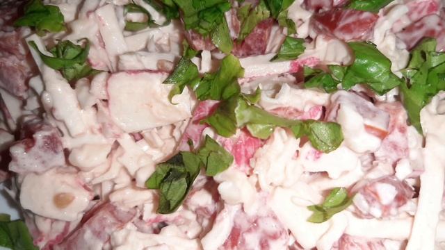 ПАРУ РЕЦЕПТИКОВ В ВАШУ КОПИЛКУ  ЗНАНИЙ(САЛАТНЫЕ ЯВСТВА)???