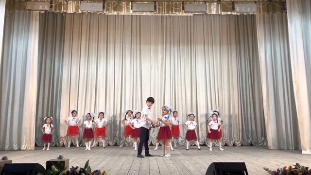 студия танца "Созвездие" , город Элиста, 5-9 лет, танец "Косички" смотреть онлайн