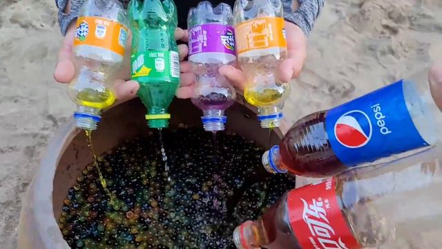 Coca Cola, Fanta, Stretch Armstrong, Pepsi, Sprite And Mentos In The Big Underground Hole