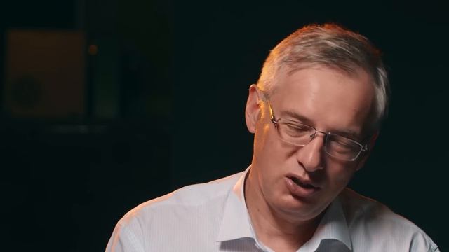 Основатель DNS против франшиз и маркетплейсов! Самый скромный миллиардер! Приехал на метро смотреть онлайн