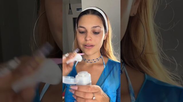 СМЫВАЕМ МАКИЯЖ ПРАВИЛЬНО?как защитить свою кожу смотреть онлайн