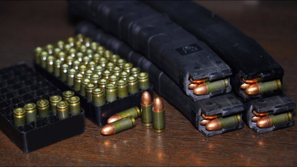Быстрая зарядка магазинов Сайги-9 и TR-9