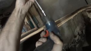 Сливаем масло! Рено Логан 1,4 л, снимаем защиту двигателя.The oil overflows Renault Logan.