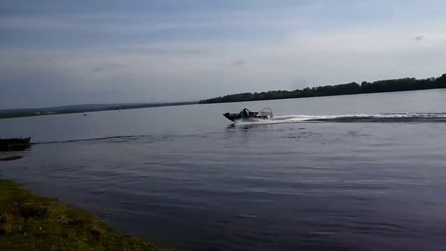 лодка Днепр водомёт река Енисей мотор toyota 3S водомёт КнАПО скорость по навигатору 60км/ч смотреть онлайн