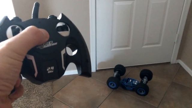 Monster Truck And Race Car All In One | Massive 4x4 RC Car | This RC Flips On Walls | 25 Minute Rt смотреть онлайн