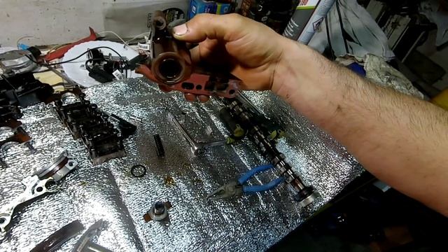 Ремонт і обслуговування Фольксваген Пассат Б5 #8. Заміна башмачків фазокоректора. смотреть онлайн