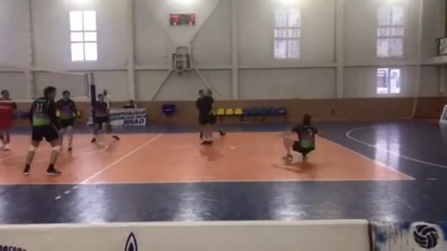 Момент из волейбольной игры смотреть онлайн