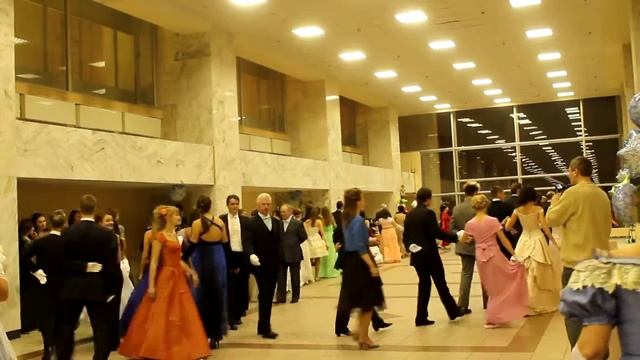 Полонез. Бал Императорского Технического Училища 2012 смотреть онлайн