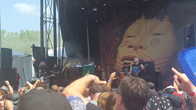 MAX AND IGOR CAVALERA RETURN TO THEIR ROOTS - Sepultura Ratamahatta Live Rockfest (June 24/2016) смотреть онлайн